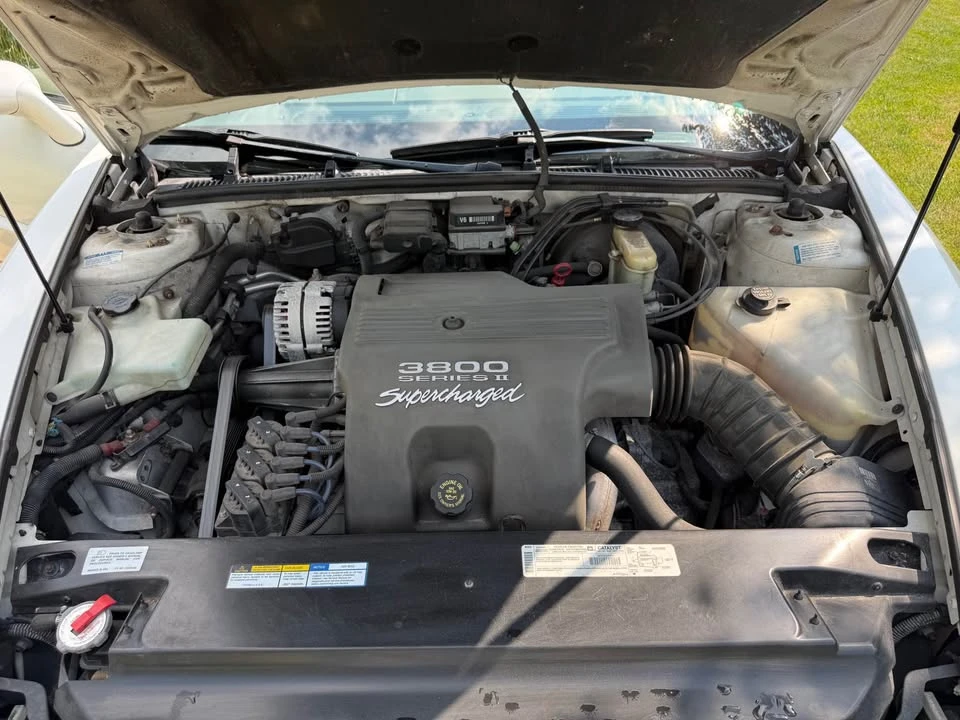 1999 Buick Riviera 8th Gen - Image 6 of 20