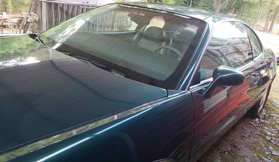 1999 Buick Riviera 8th Gen - Image 6 of 10
