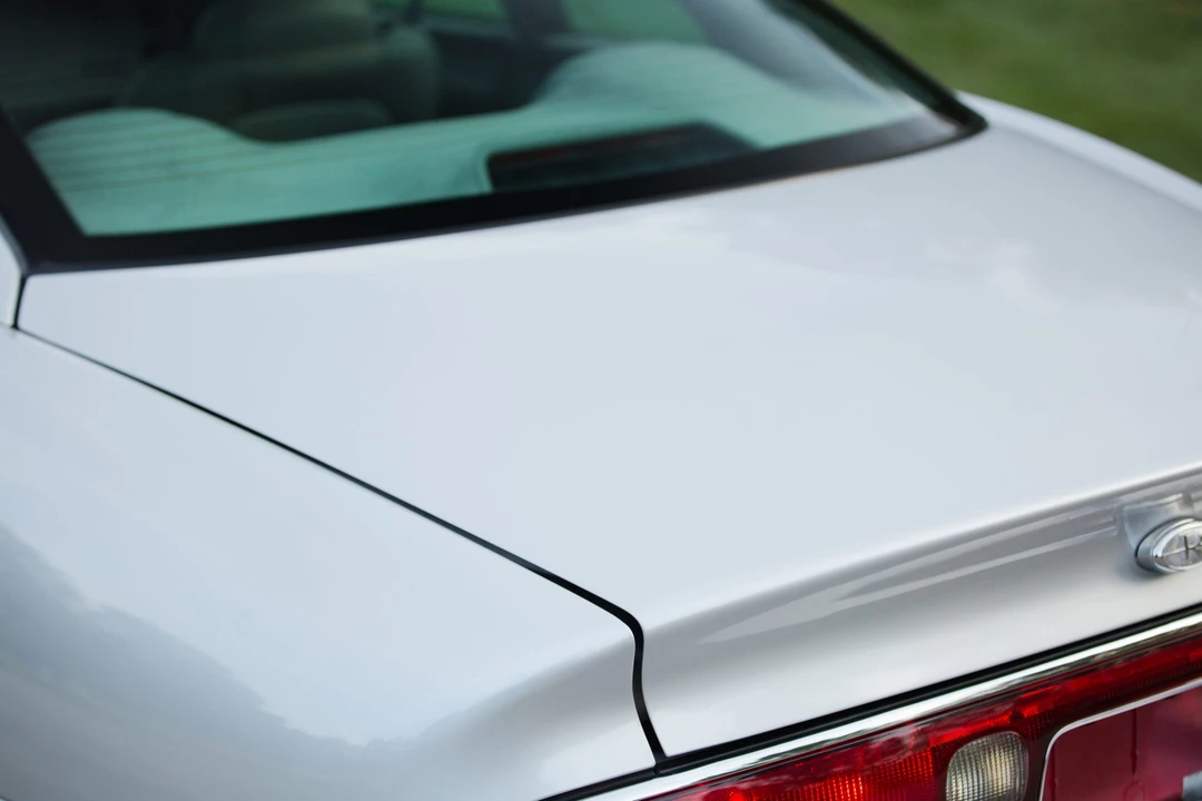 1999 Buick Riviera 8th Gen - Image 19 of 31