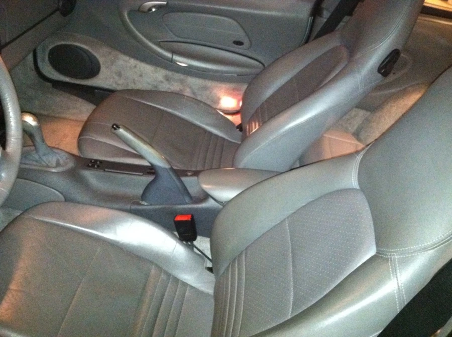 1999 Porsche 996 Carrera 4 - Image 4 of 5