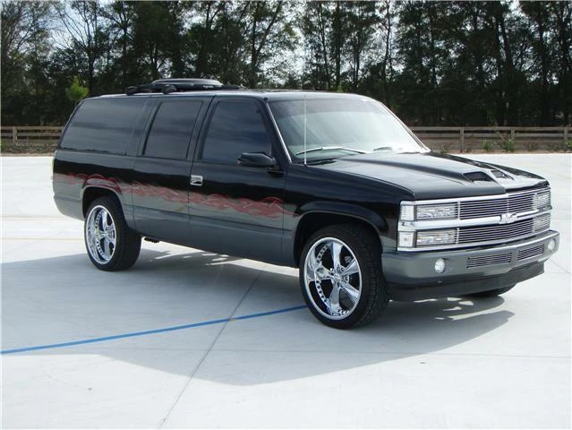 1999 Chevrolet Suburban 8th Gen - Image 2 of 5