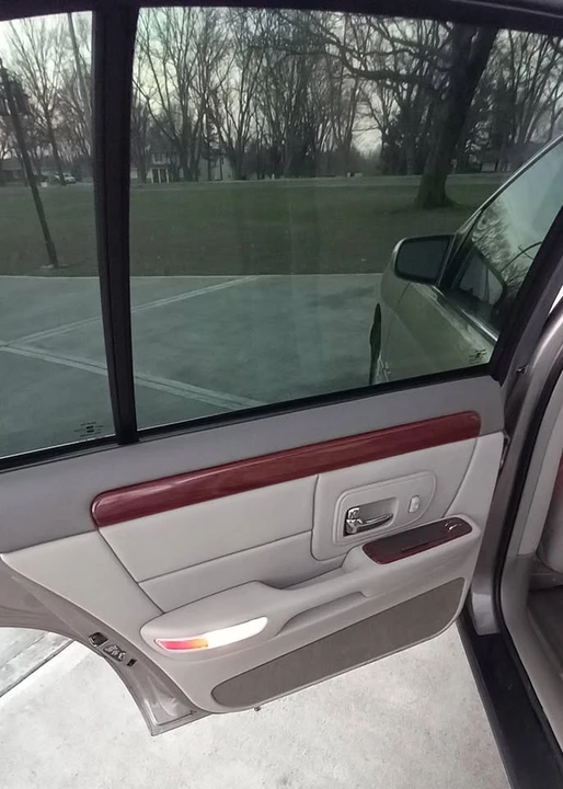 1999 Cadillac DeVille 7th Gen - Image 15 of 20
