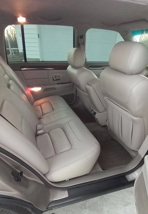 1999 Cadillac DeVille 7th Gen - Image 17 of 20