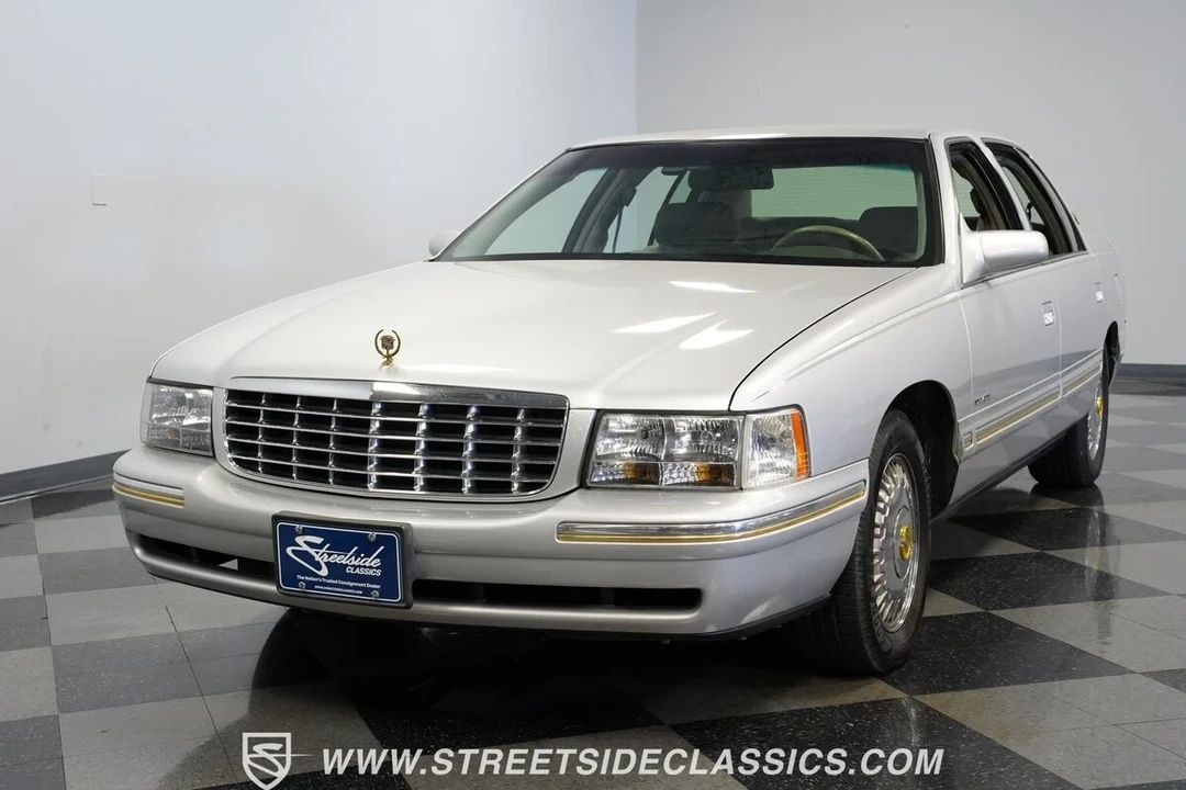 1999 Cadillac DeVille 7th Gen - Image 19 of 21