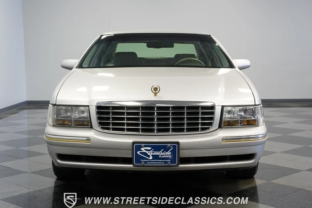 1999 Cadillac DeVille 7th Gen - Image 18 of 21