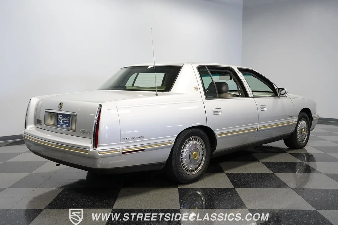 1999 Cadillac DeVille 7th Gen - Image 13 of 21