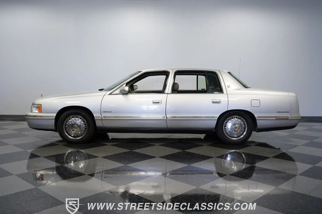 1999 Cadillac DeVille 7th Gen - Image 8 of 21