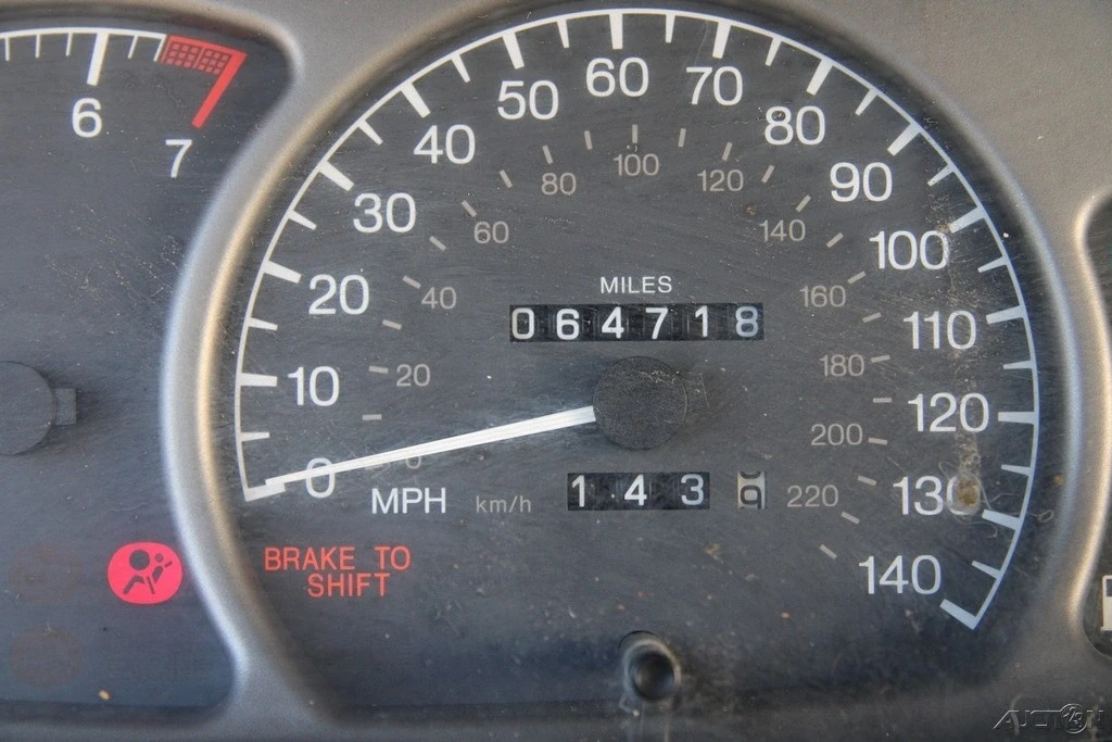 1999 Cadillac Catera - Image 16 of 21