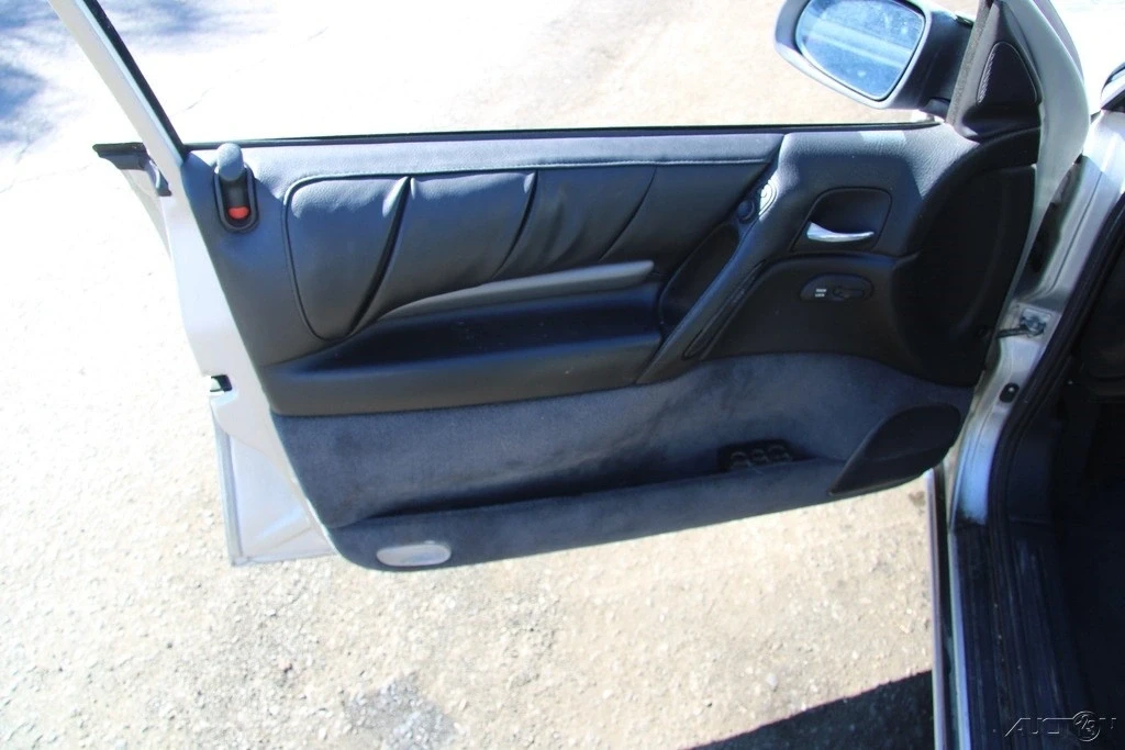 1999 Cadillac Catera - Image 12 of 21