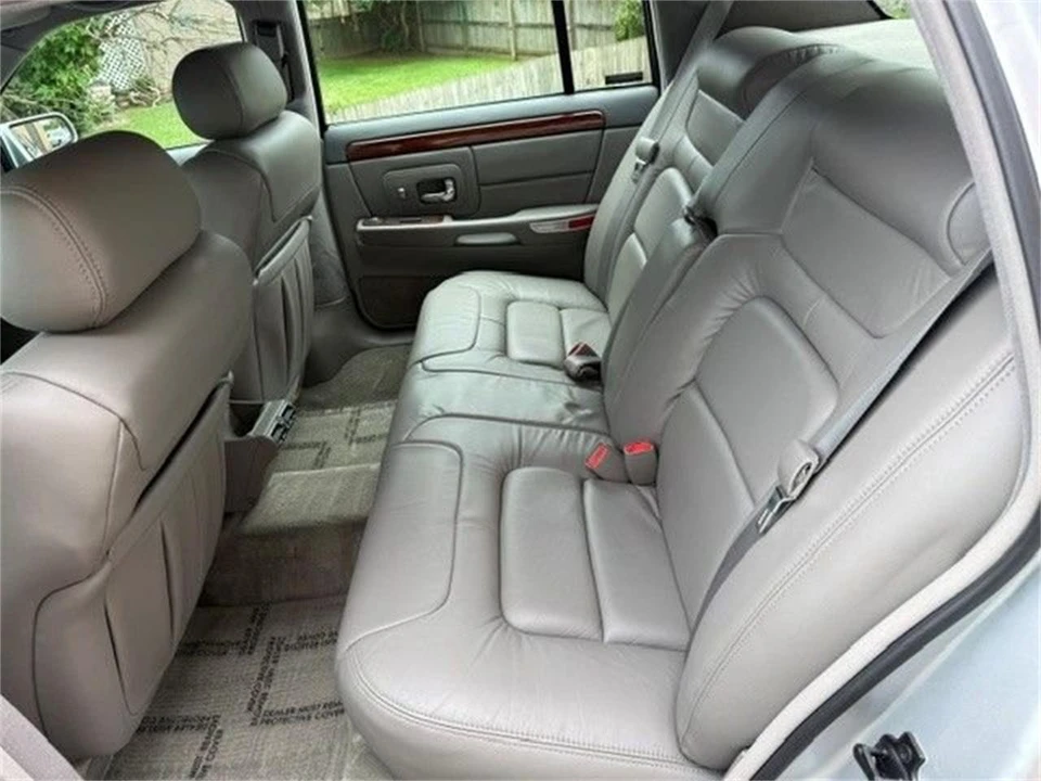 1999 Cadillac DeVille 7th Gen - Image 12 of 20