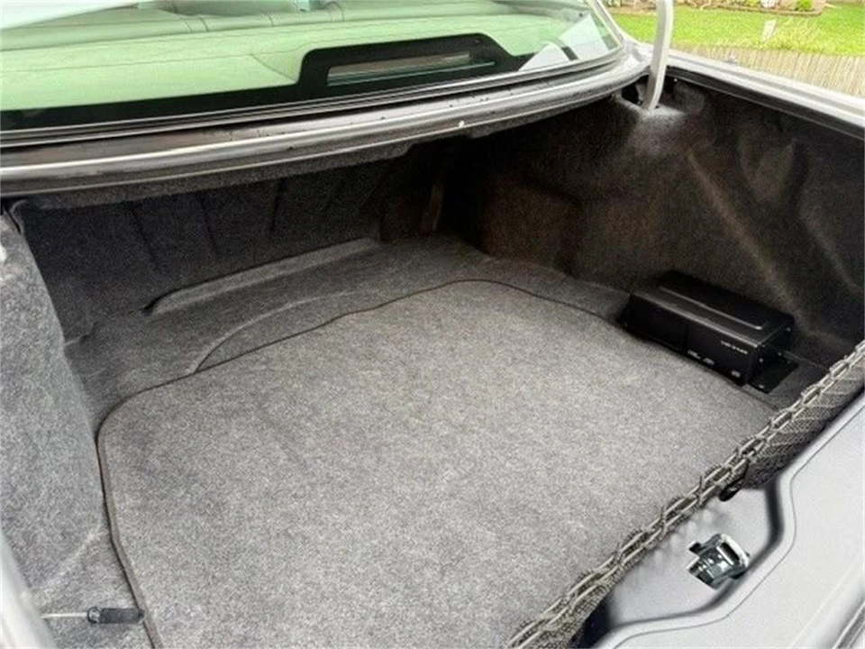 1999 Cadillac DeVille 7th Gen - Image 14 of 20