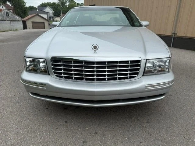 1999 Cadillac DeVille 7th Gen - Image 4 of 21