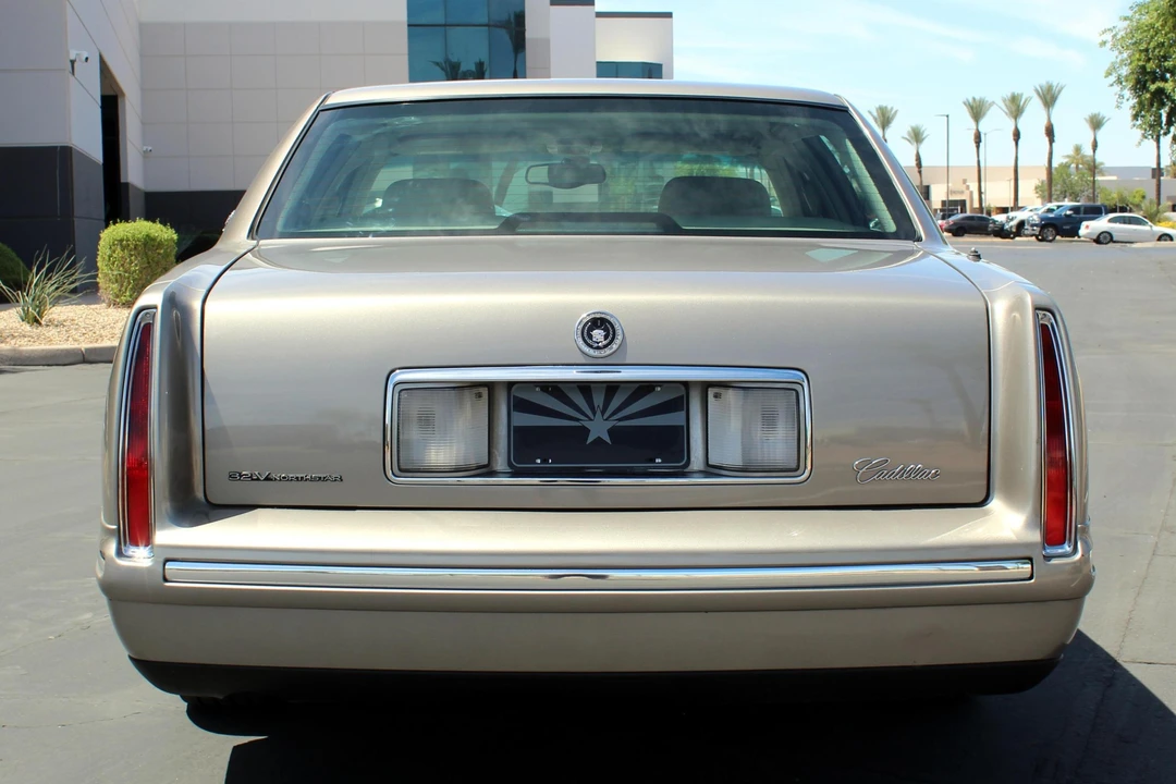 1999 Cadillac DeVille 7th Gen - Image 5 of 6