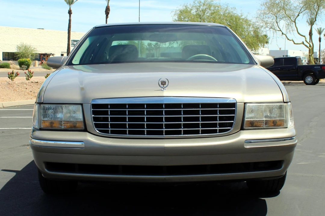 1999 Cadillac DeVille 7th Gen - Image 2 of 6