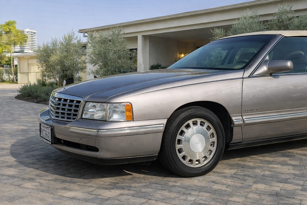 1999 Cadillac DeVille 7th Gen - Image 10 of 31