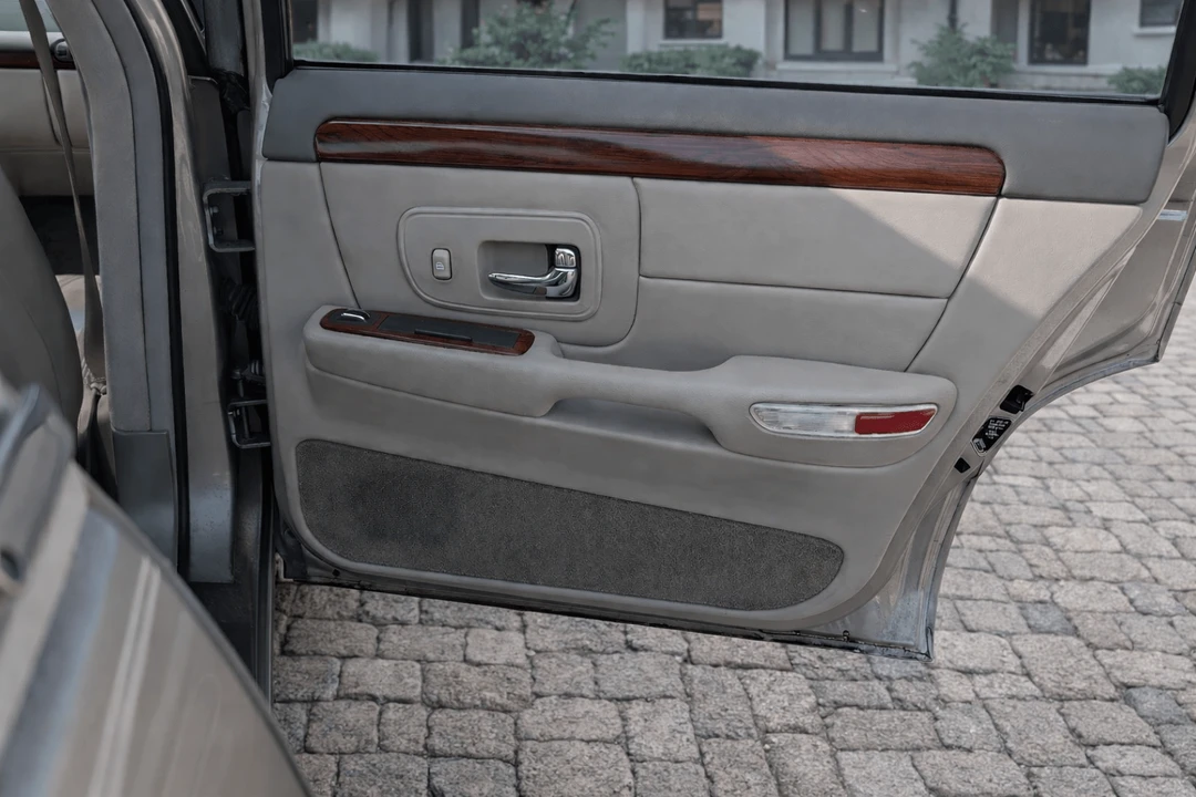 1999 Cadillac DeVille 7th Gen - Image 30 of 31