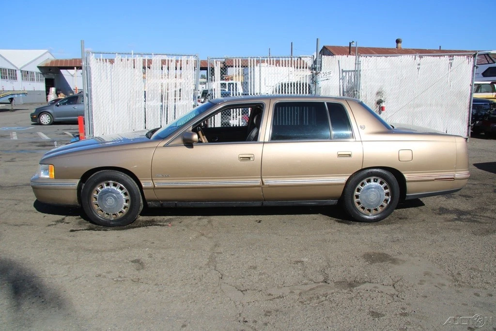 1999 Cadillac DeVille 8th Gen - Image 3 of 21