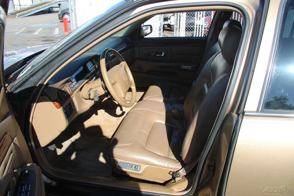1999 Cadillac DeVille 8th Gen - Image 12 of 21