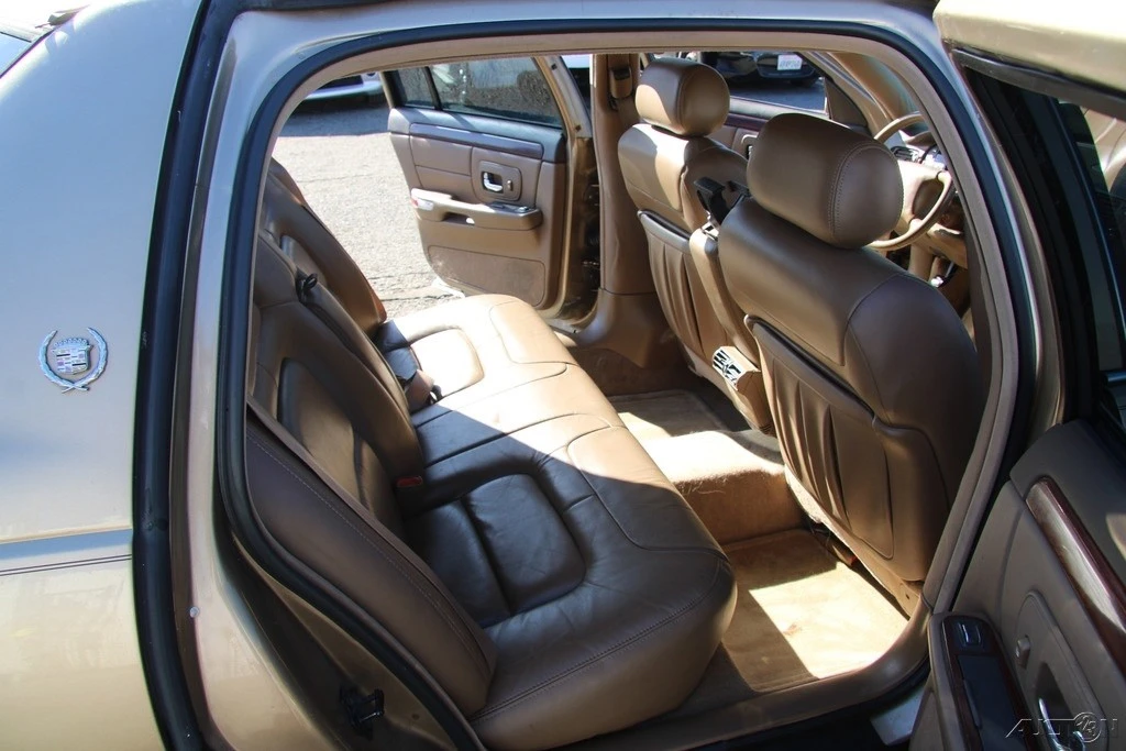 1999 Cadillac DeVille 8th Gen - Image 20 of 21