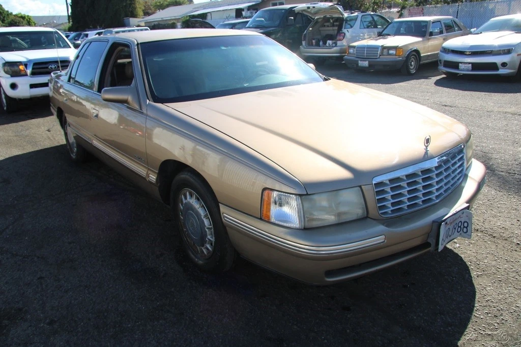 1999 Cadillac DeVille 8th Gen - Image 8 of 21