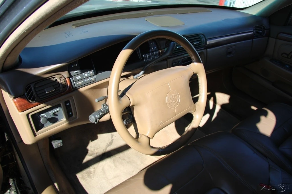 1999 Cadillac DeVille 8th Gen - Image 13 of 21