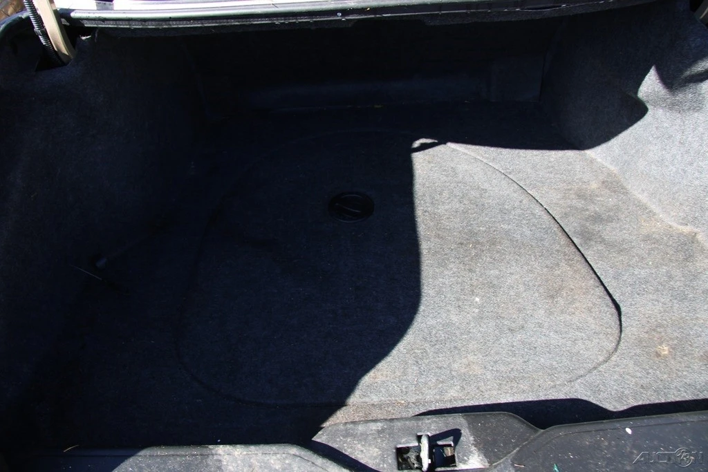 1999 Cadillac DeVille 8th Gen - Image 18 of 21