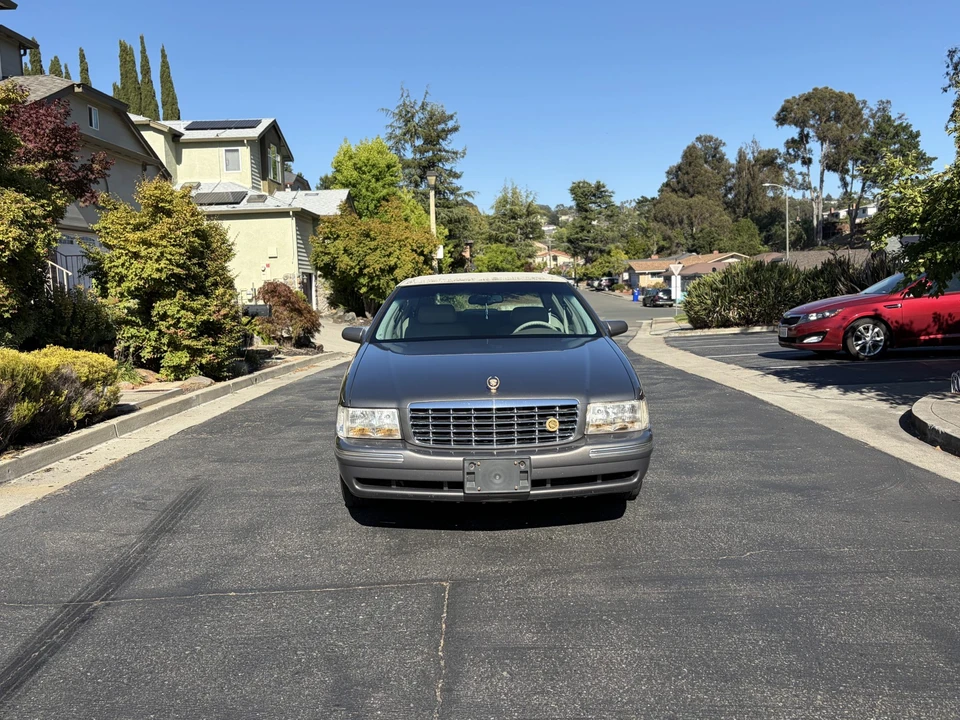1999 Cadillac DeVille 7th Gen - Image 14 of 31