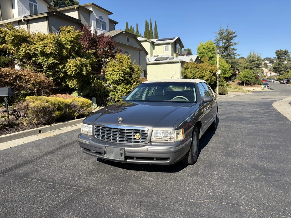 1999 Cadillac DeVille 7th Gen - Image 10 of 31