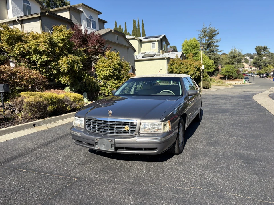 1999 Cadillac DeVille 7th Gen - Image 9 of 31