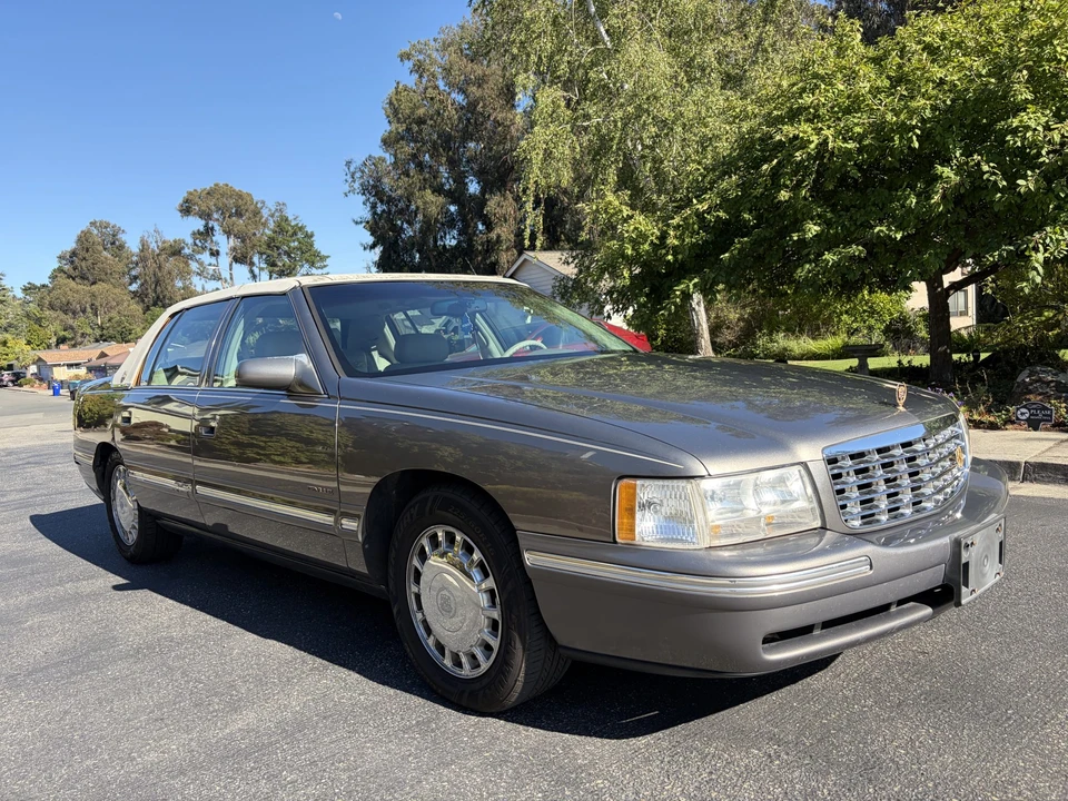 1999 Cadillac DeVille 7th Gen - Image 29 of 31