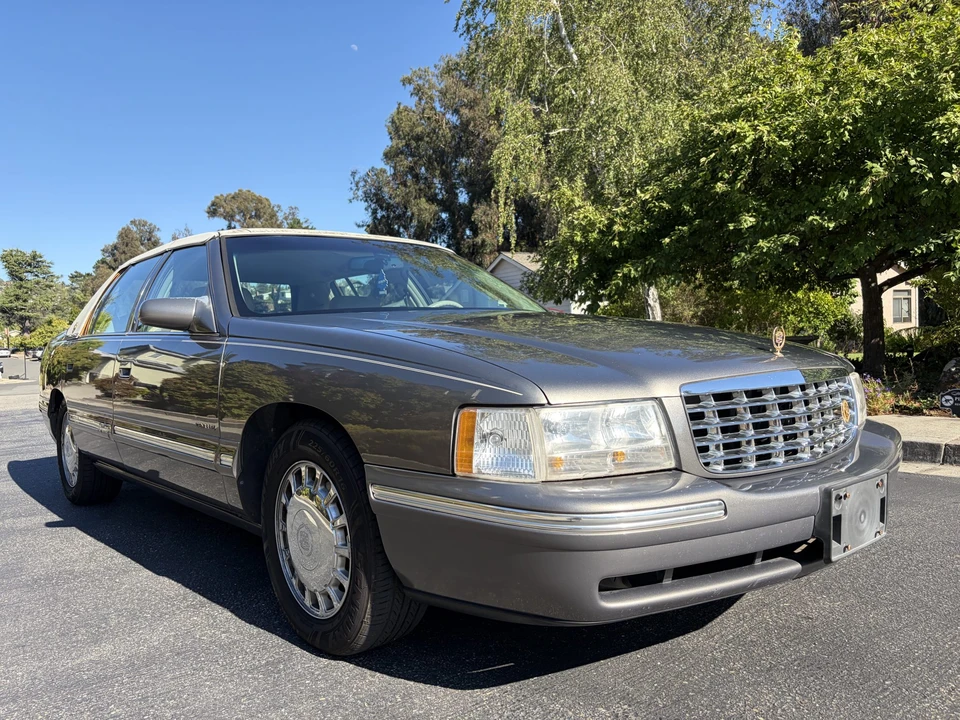 1999 Cadillac DeVille 7th Gen - Image 28 of 31