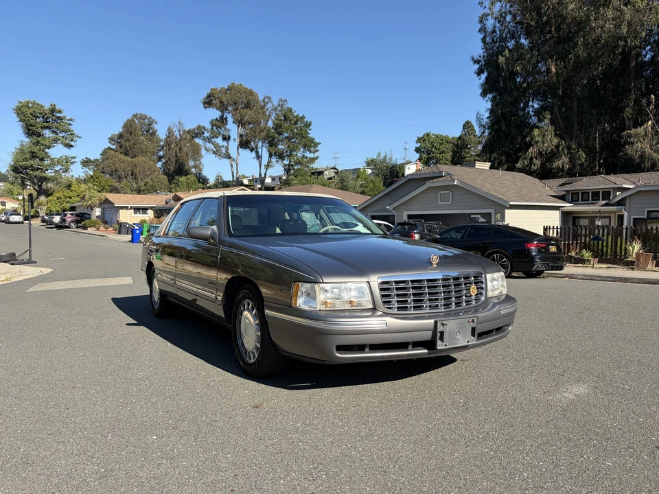 1999 Cadillac DeVille 7th Gen - Image 23 of 31
