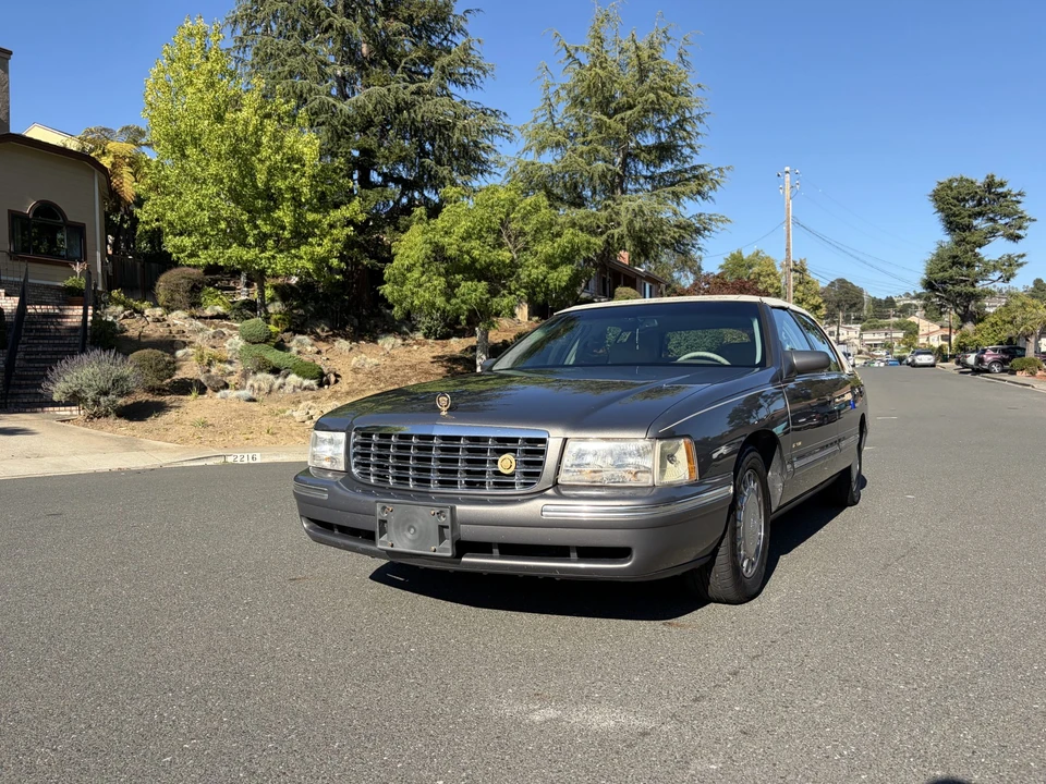1999 Cadillac DeVille 7th Gen - Image 7 of 31