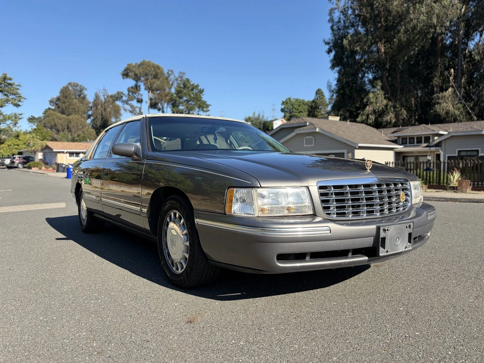1999 Cadillac DeVille 7th Gen - Image 25 of 31