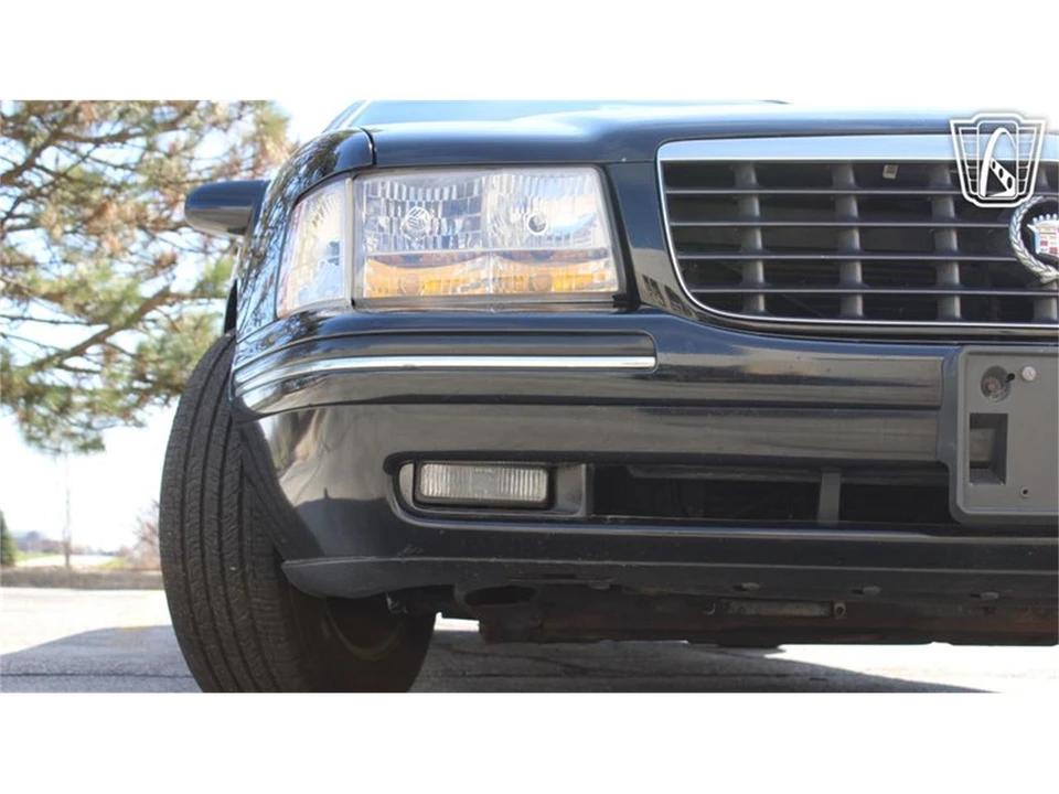 1999 Cadillac DeVille 7th Gen - Image 27 of 31