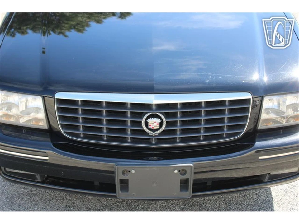 1999 Cadillac DeVille 7th Gen - Image 28 of 31