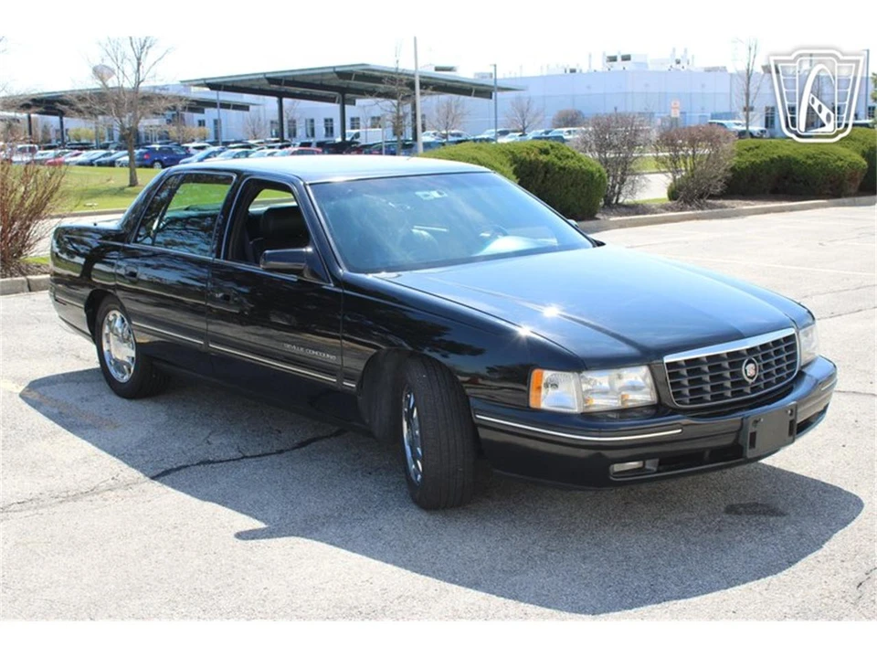 1999 Cadillac DeVille 7th Gen - Image 19 of 31