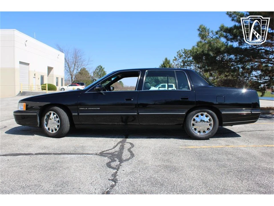 1999 Cadillac DeVille 7th Gen - Image 5 of 31