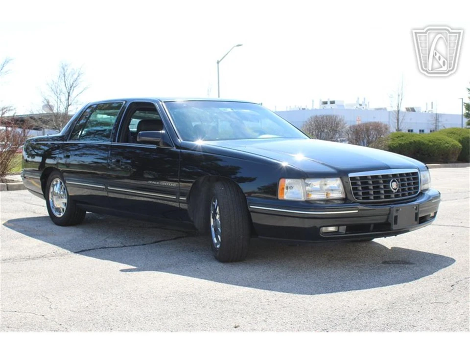 1999 Cadillac DeVille 7th Gen - Image 20 of 31