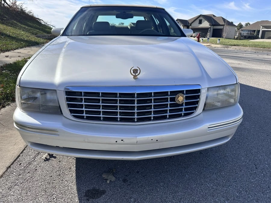 1999 Cadillac DeVille 7th Gen - Image 12 of 22