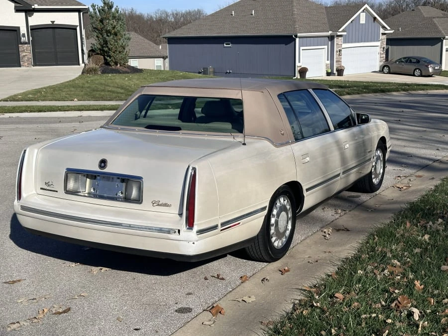1999 Cadillac DeVille 7th Gen - Image 3 of 22