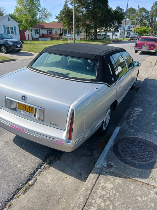 1999 Cadillac DeVille 7th Gen - Image 4 of 7