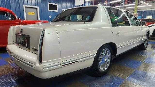 1999 Cadillac DeVille 7th Gen - Image 3 of 21