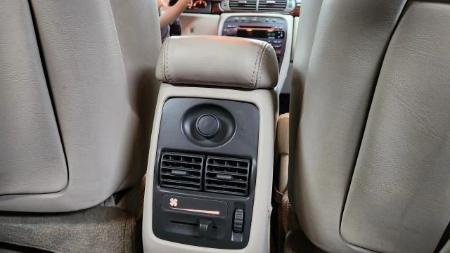 1999 Cadillac DeVille 7th Gen - Image 19 of 21