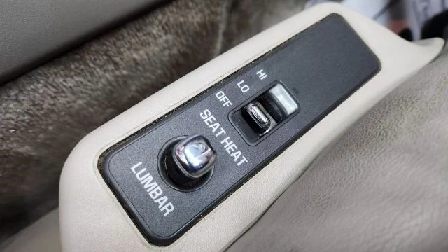 1999 Cadillac DeVille 7th Gen - Image 10 of 21