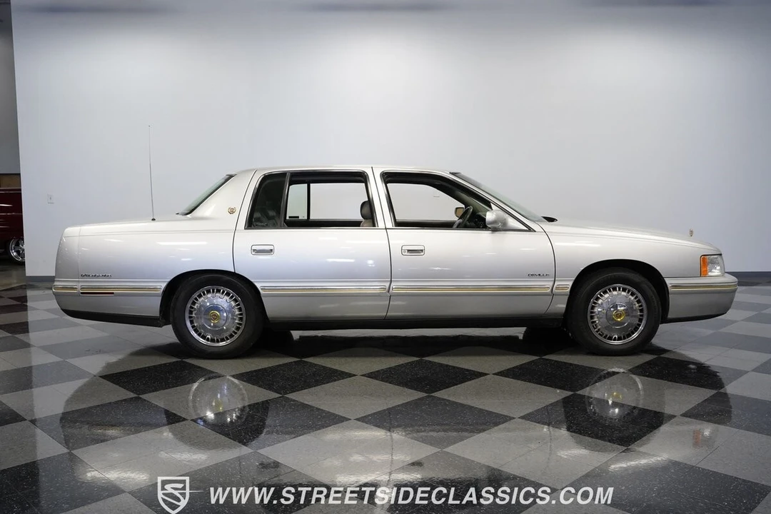 1999 Cadillac DeVille 8th Gen - Image 15 of 21