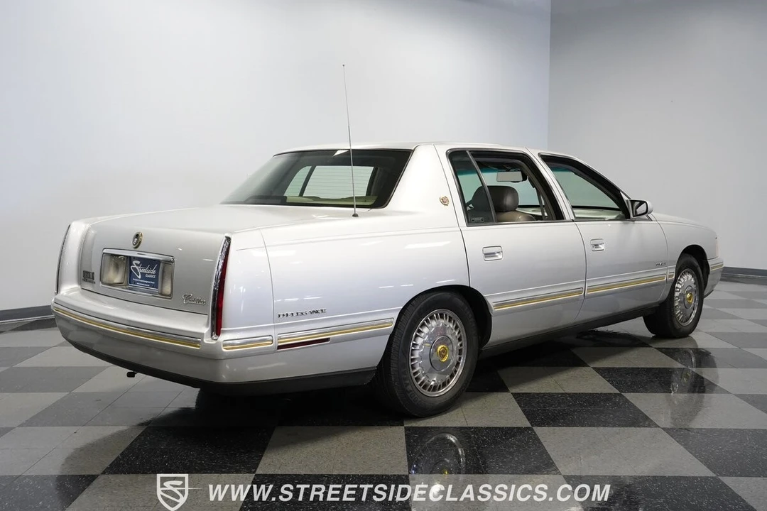 1999 Cadillac DeVille 8th Gen - Image 13 of 21