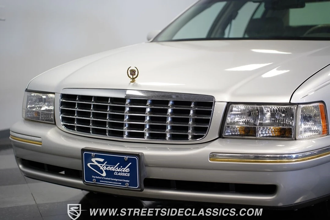 1999 Cadillac DeVille 8th Gen - Image 20 of 21