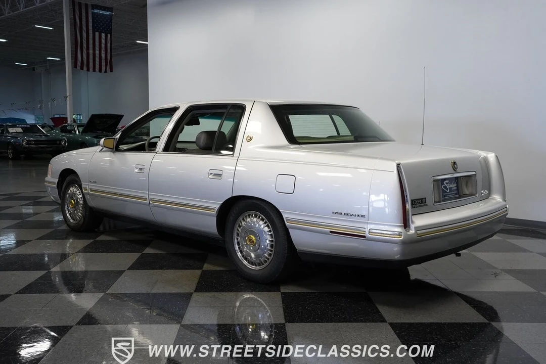 1999 Cadillac DeVille 8th Gen - Image 10 of 21
