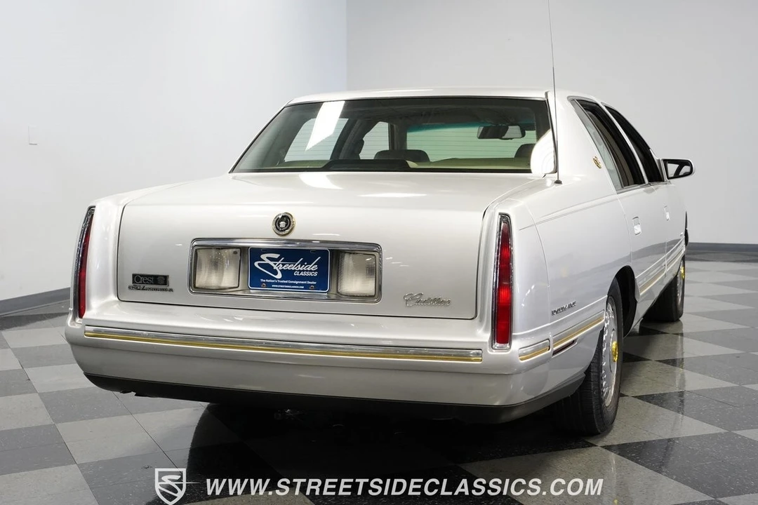 1999 Cadillac DeVille 8th Gen - Image 12 of 21